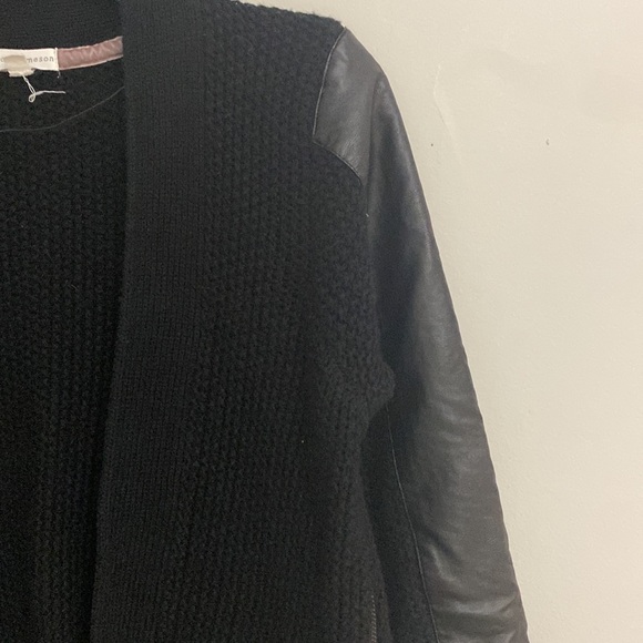 Coco + Jaimeson women’s black asymmetrical 100% acrylic short Cardigan size M/L - Picture 3 of 8